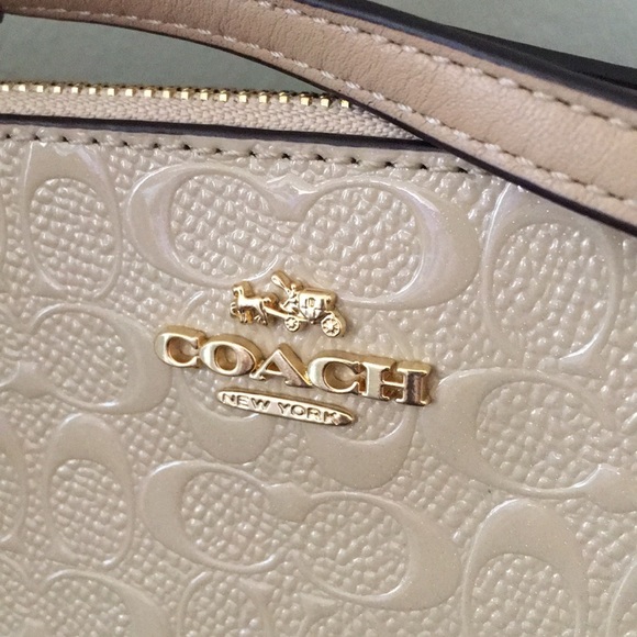 Coach platinum signature C debossed wristlet NWT - Picture 2 of 8